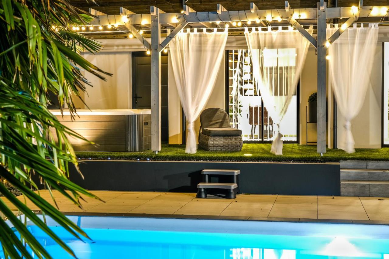 Saint-Laurent-de-la-Prée Suites By Aix Keys Avec Jacuzzi Privatif 5 Min Des Plages Fouras المظهر الخارجي الصورة
