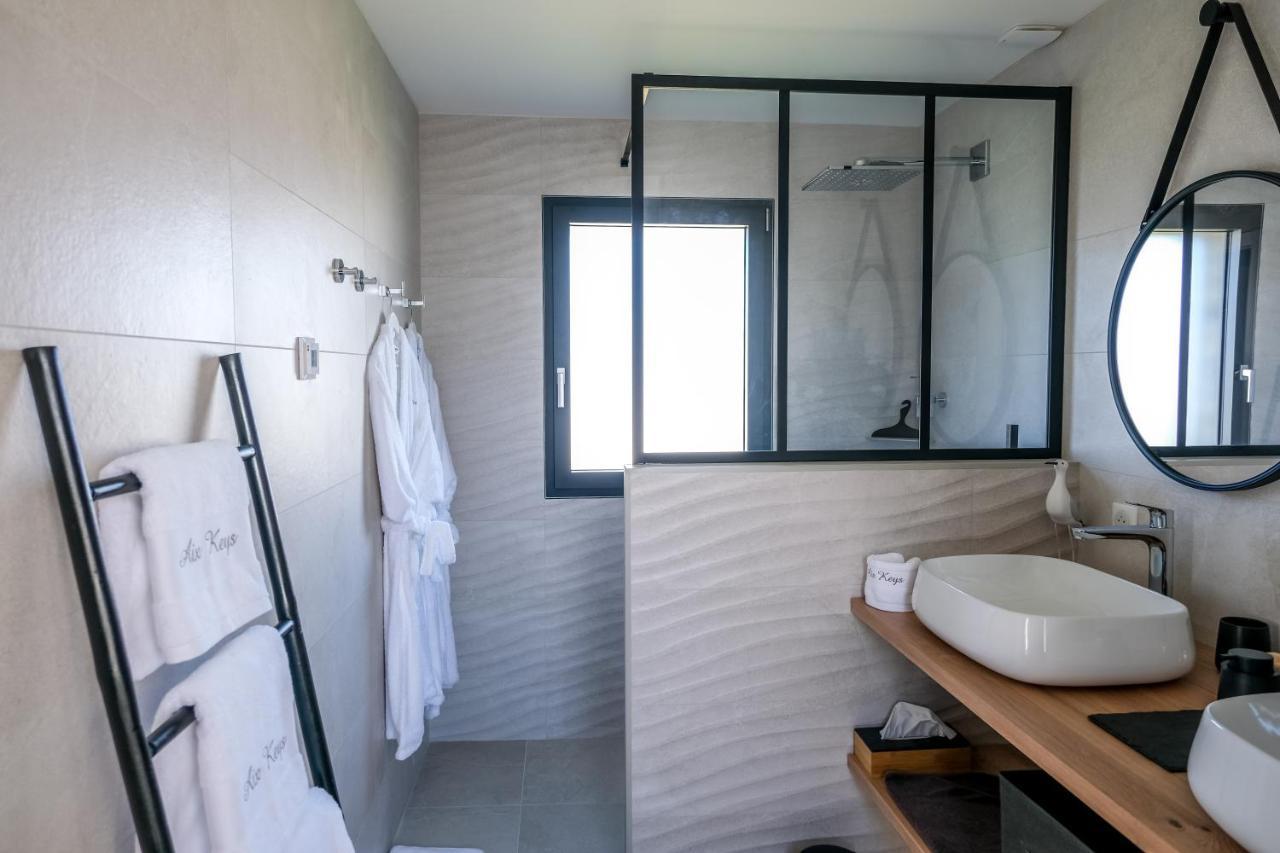 Saint-Laurent-de-la-Prée Suites By Aix Keys Avec Jacuzzi Privatif 5 Min Des Plages Fouras المظهر الخارجي الصورة
