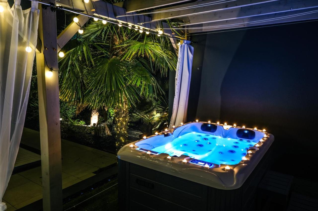 Saint-Laurent-de-la-Prée Suites By Aix Keys Avec Jacuzzi Privatif 5 Min Des Plages Fouras المظهر الخارجي الصورة