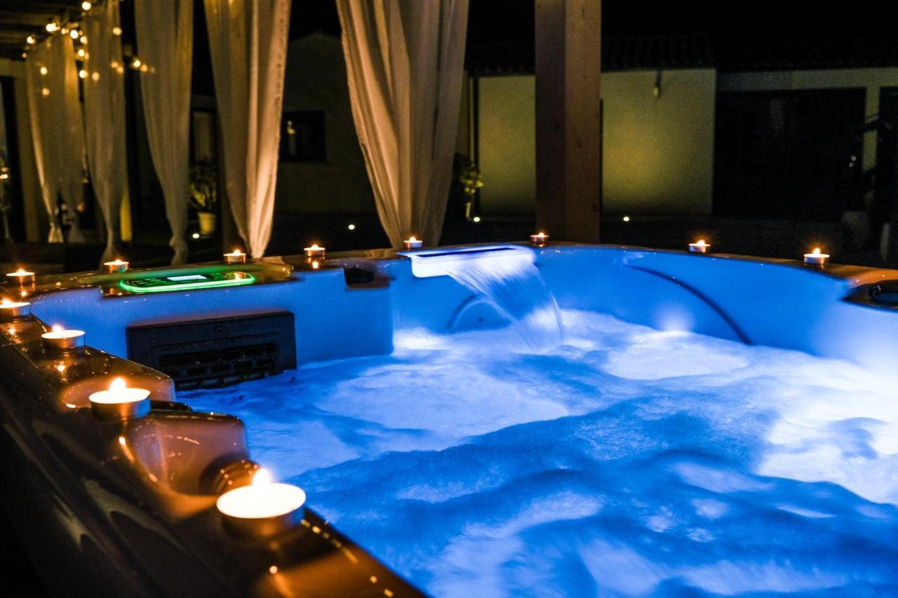 Saint-Laurent-de-la-Prée Suites By Aix Keys Avec Jacuzzi Privatif 5 Min Des Plages Fouras المظهر الخارجي الصورة