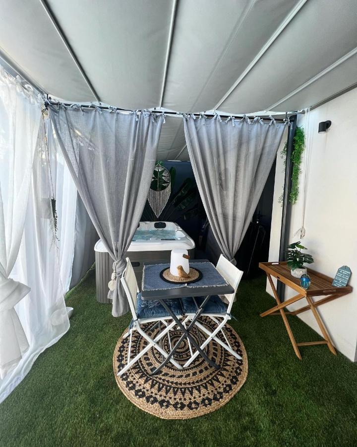 Saint-Laurent-de-la-Prée Suites By Aix Keys Avec Jacuzzi Privatif 5 Min Des Plages Fouras المظهر الخارجي الصورة