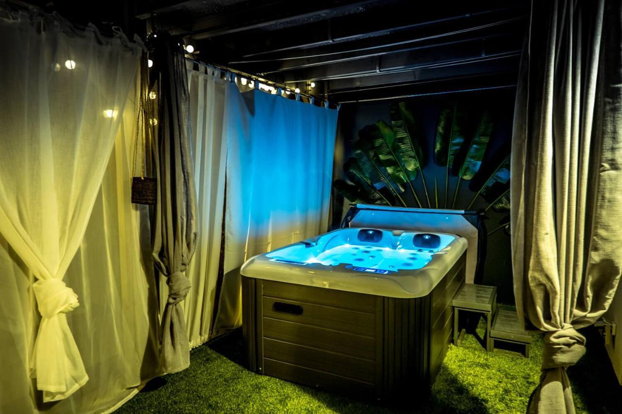 Saint-Laurent-de-la-Prée Suites By Aix Keys Avec Jacuzzi Privatif 5 Min Des Plages Fouras المظهر الخارجي الصورة