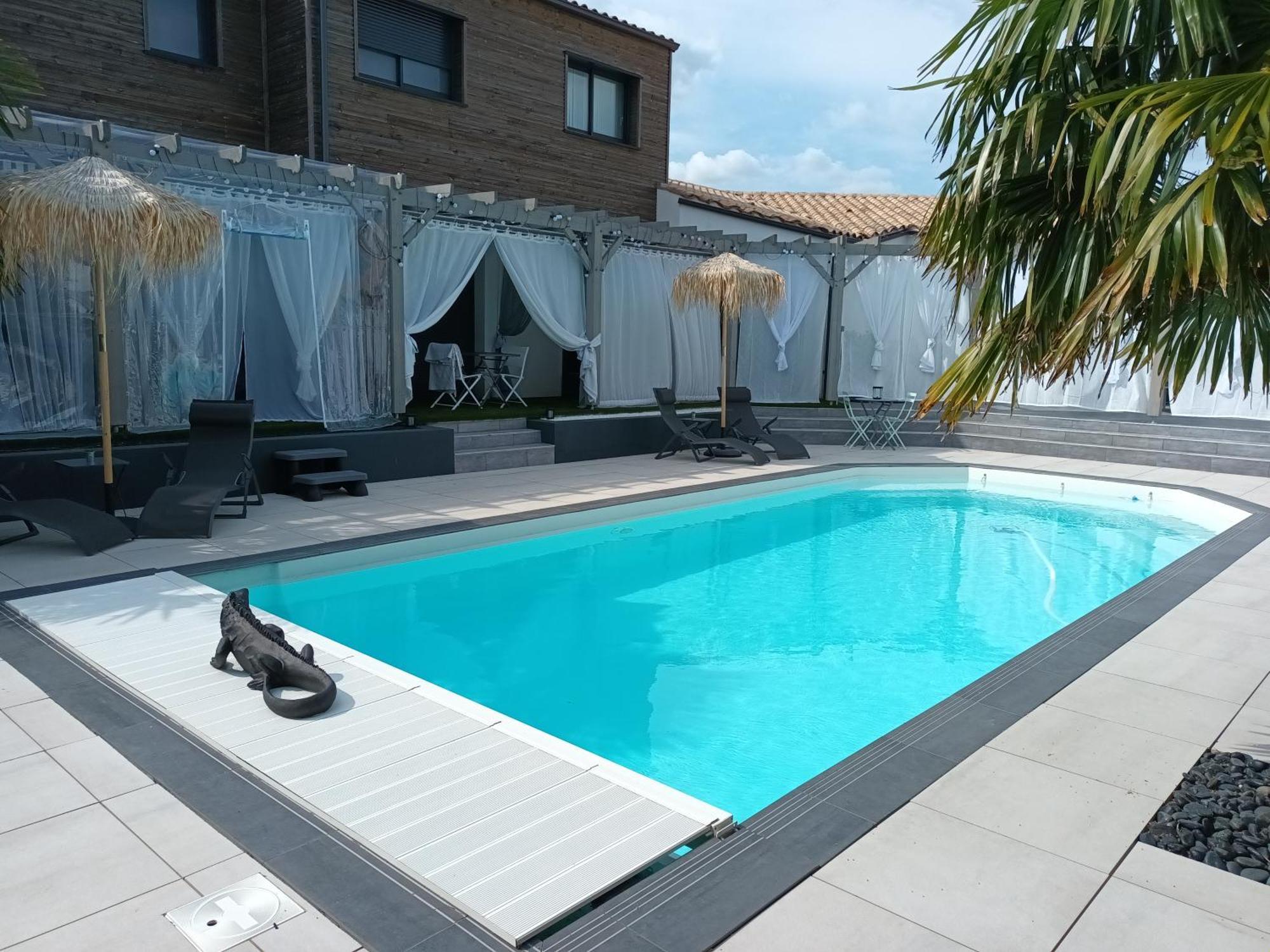 Saint-Laurent-de-la-Prée Suites By Aix Keys Avec Jacuzzi Privatif 5 Min Des Plages Fouras المظهر الخارجي الصورة